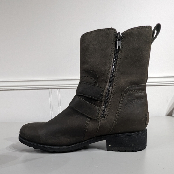 UGG Women's WIlde Boot - Picture 9 of 13